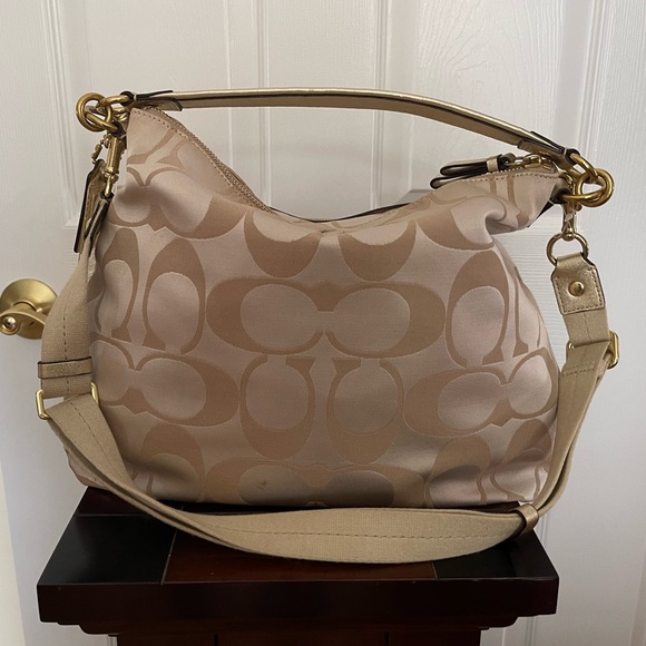Coach (Limited Edition) Poppy Signature Gold Sateen Shoulder Handbag - Picture 3 of 4